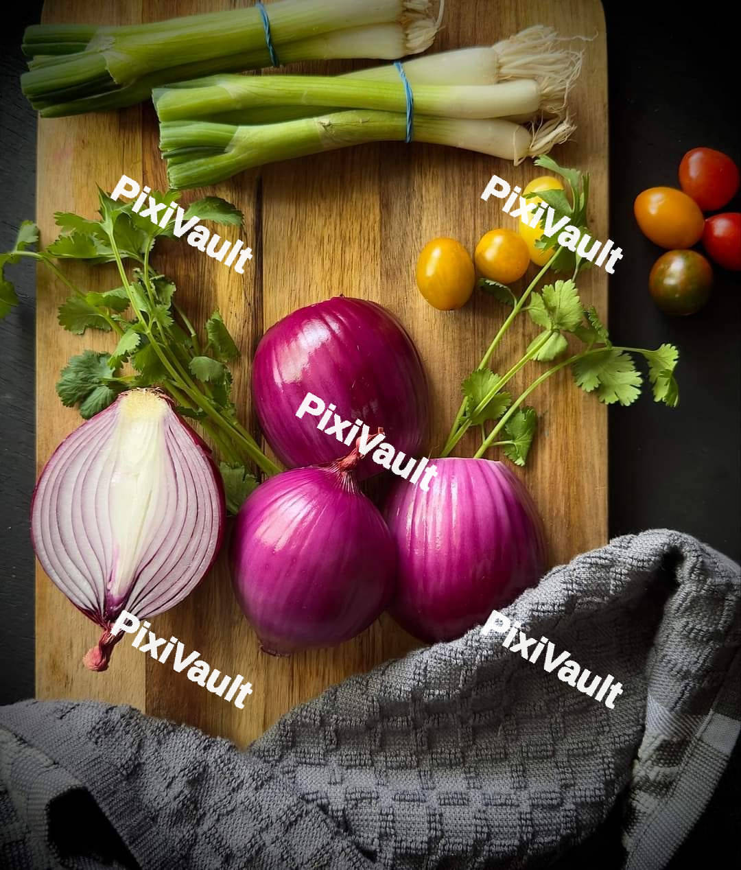 Onion on a cutting board